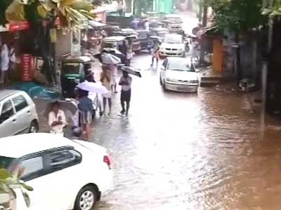 In rain-lashed Kerala, landslides, over-turned cars; Kochi airport closed