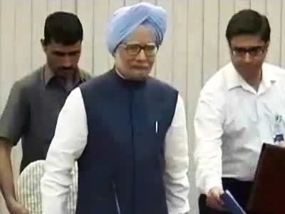 दुर्गा की अपील पर ही केंद्र देगा दखल, अखिलेश अड़े दुर्गा की अपील पर ही केंद्र देगा दखल, अखिलेश अड़े