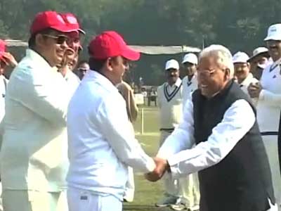 दुर्गा के निलंबन पर सपा का कड़ा रुख दुर्गा के निलंबन पर सपा का कड़ा रुख