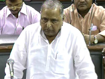 चीन और पाक को उन्हीं की भाषा में जवाब दें : मुलायम