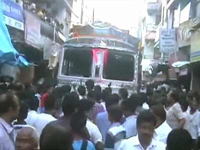 सतना : बेलगाम ट्रक ने कई लोगों को कुचला, सात की मौत