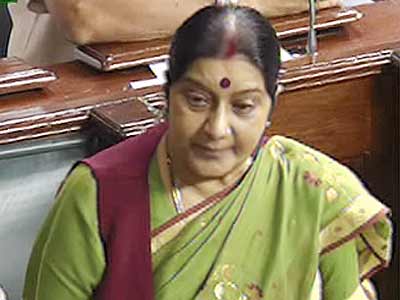 देश से माफी मांगें रक्षामंत्री : सुषमा स्वराज