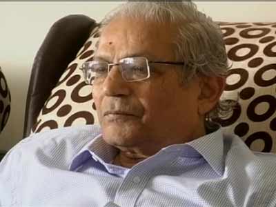 Video : Former judge RA Mehta, fought by Modi, withdraws as Gujarat Lokayukta
