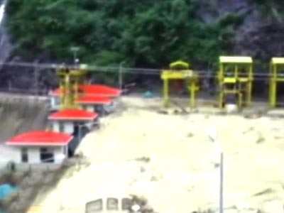 उत्तराखंड : जल विद्युत परियोजनाओं को सैलाब से भारी नुकसान