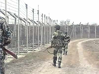 पाक सेना ने फिर की भारतीय चौकियों पर फायरिंग