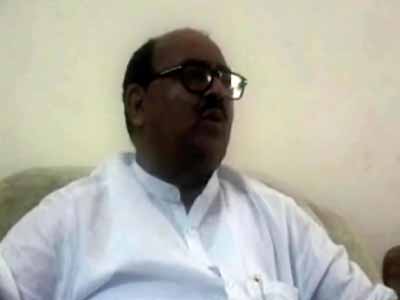 Video : 'Pak not responsible for soldiers' deaths': minister embarrasses Nitish