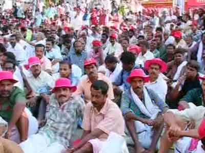 Video : Massive protests against Kerala chief minister, huge security in capital