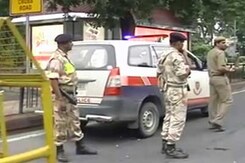 स्वतंत्रता दिवस के मौके पर चप्पे-चप्पे पर कड़ी सुरक्षा स्वतंत्रता दिवस के मौके पर चप्पे-चप्पे पर कड़ी सुरक्षा