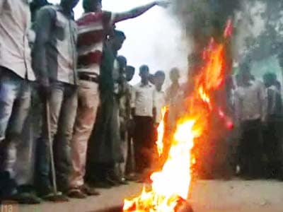 Videos : बिहार : तिरंगा फहराने के विवाद में दलित की मौत