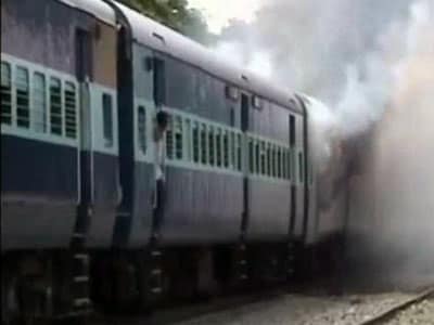 बिहार में ट्रेन हादसा, 37 लोगों की मौत