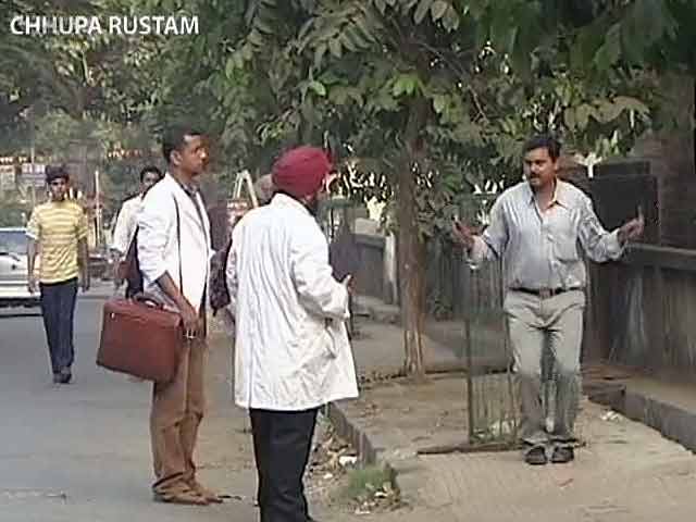 Videos : छुपा रुस्तम : बदन में है बिजली, जल उठेगा बल्ब