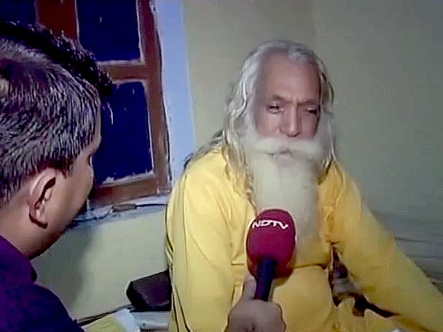 Videos : वीएचपी की यात्रा : अयोध्या के पुजारी बोले, राजनीति हो रही है