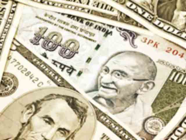 डॉलर के मुकाबले रुपया 66 के पार, सेंसेक्स भी धड़ाम