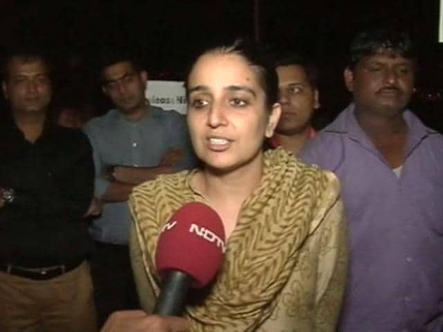 Video : 'Will Continue to Raise My Voice Against Corruption,' Says AAP Councillor Nisha Singh After Her Release on Bail
