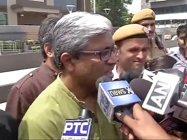 'Fine, Hang Me': AAP's Ashutosh To Women's Rights Chief On ndtv.com Blog