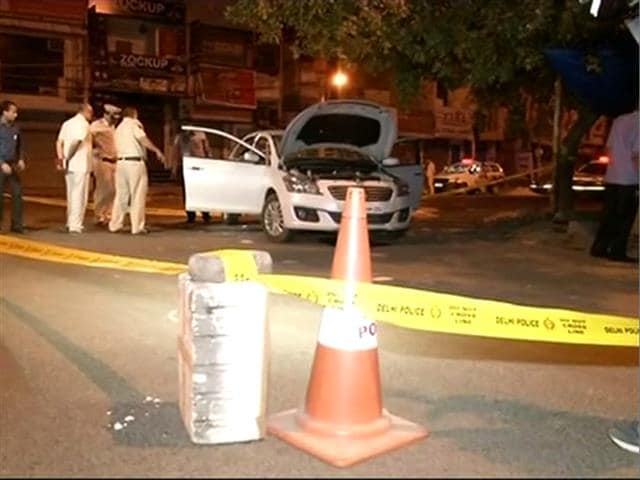 3 Including Police Officer Dead In Shootout Between Rival Gangs In Delhi