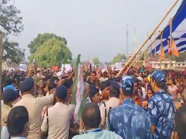 Video : "Where Are Jobs" Chant Greets Nitish Kumar During Bypoll Campaign