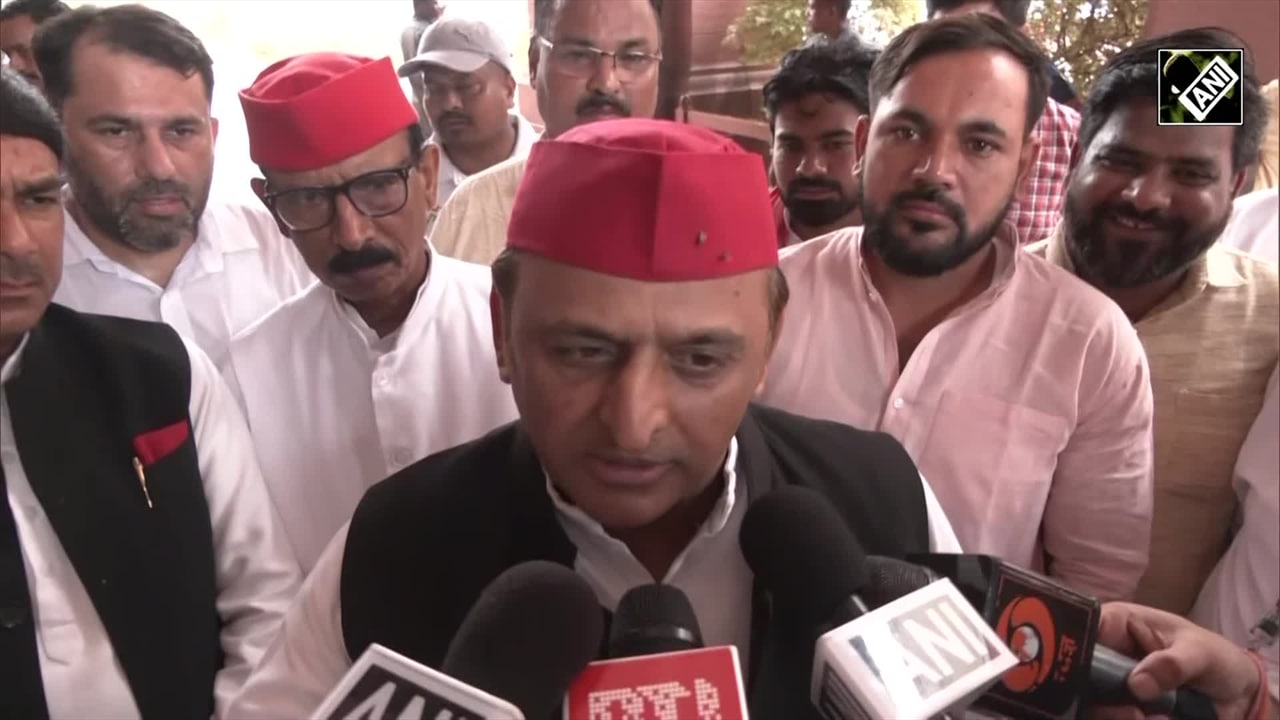 Video : Ayodhya Rape Case: Akhilesh Yadav ने DNA Test को लेकर फिर दिया ये बड़ा बयान