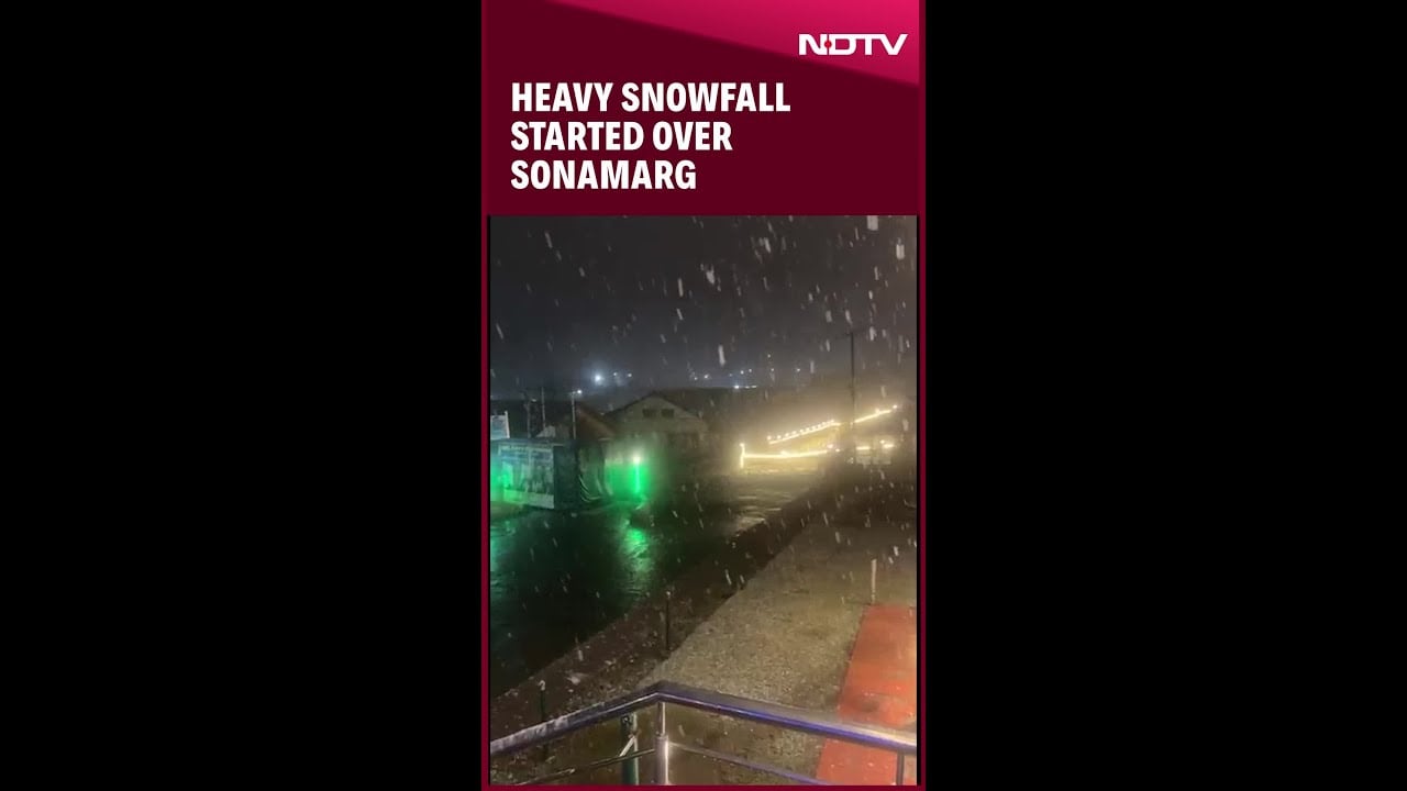 Video : Heavy Snowfall Hits Sonamarg, Blanketing The Region In White