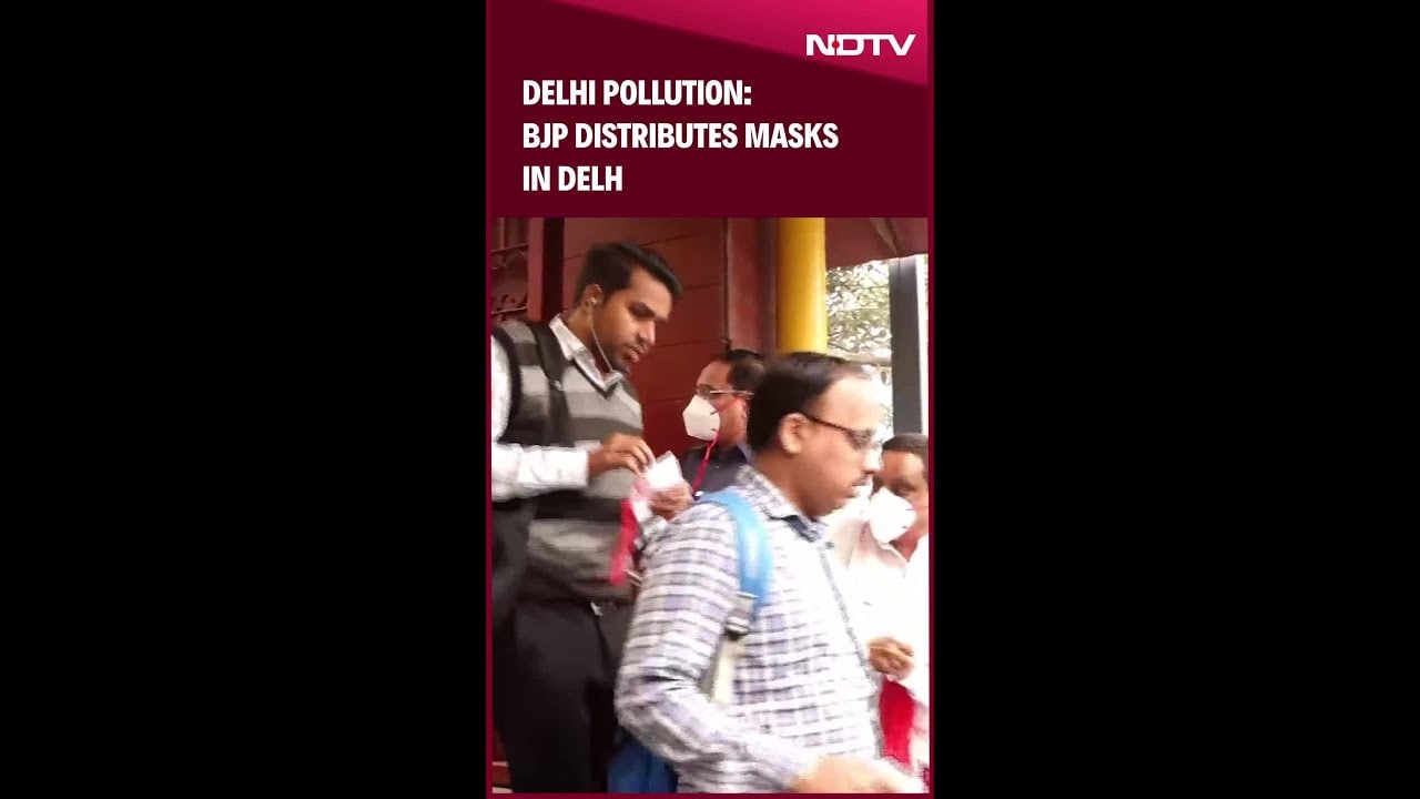 Video : BJP Distributes Masks As Air Pollution Crisis Deepens In Delhi