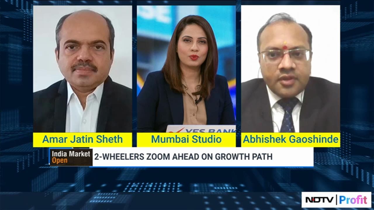 This Auto Analyst Prefers M&M Over Maruti Suzuki, Here's Why