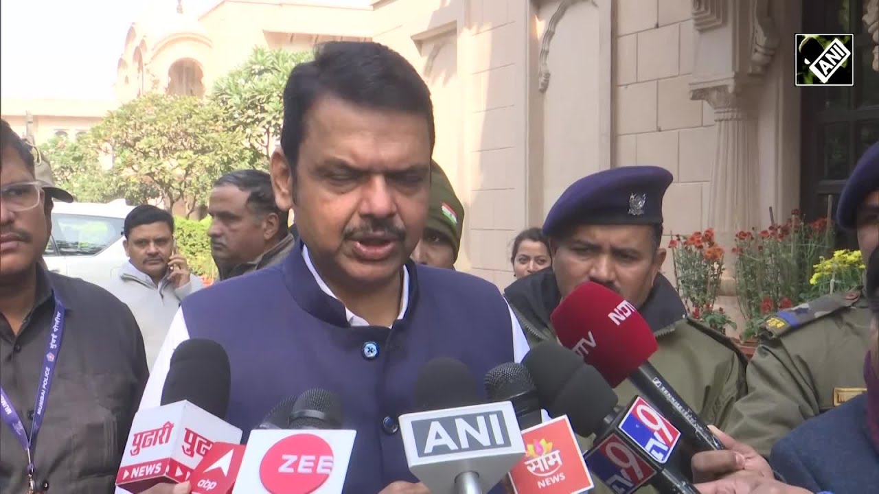 CM Fadanvis Clears Air Around Meet For Maharashtra Cabinet Expansion CM Fadanvis Clears Air Around Meet For Maharashtra Cabinet Expansion