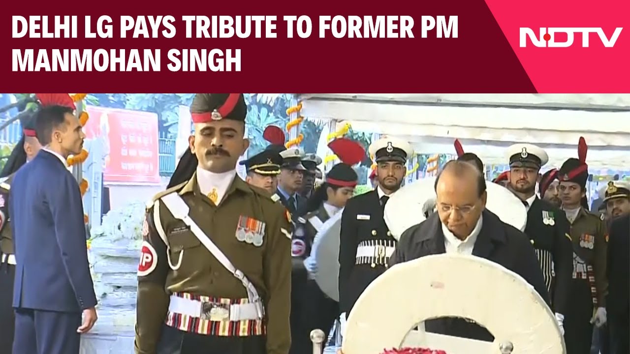 Delhi LG VK Saxena Pays Final Tribute To Former PM Manmohan Singh Delhi LG VK Saxena Pays Final Tribute To Former PM Manmohan Singh