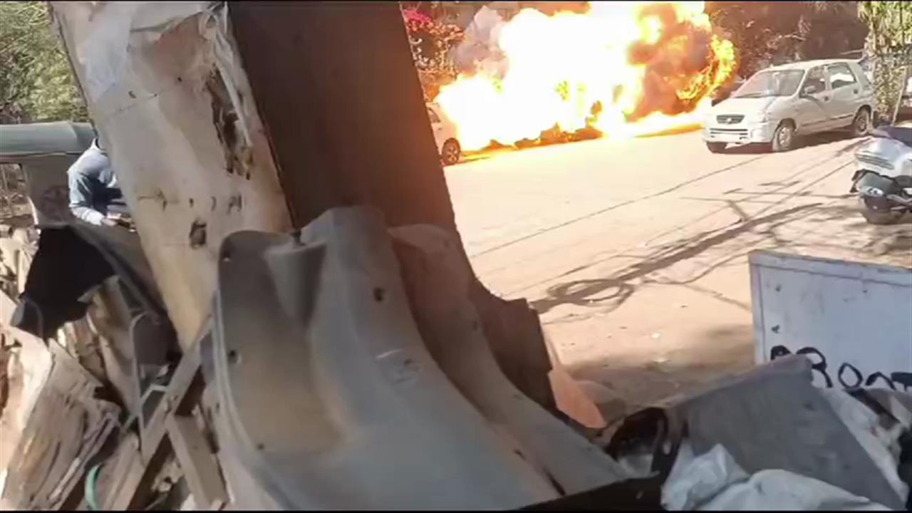 Video: Maruti Van Catches Fire, Explodes In Bhopal