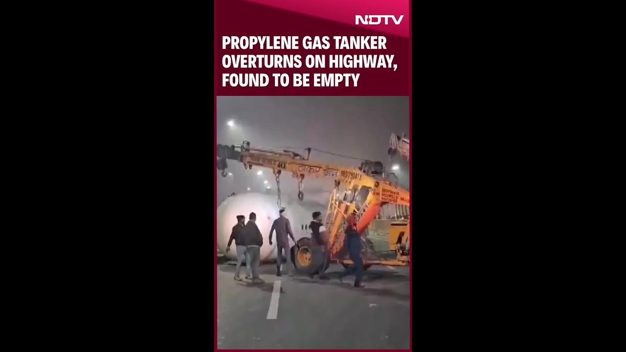 Major Tragedy Averted As Empty Propylene Gas Tanker Overturns On Agra-Delhi Highway