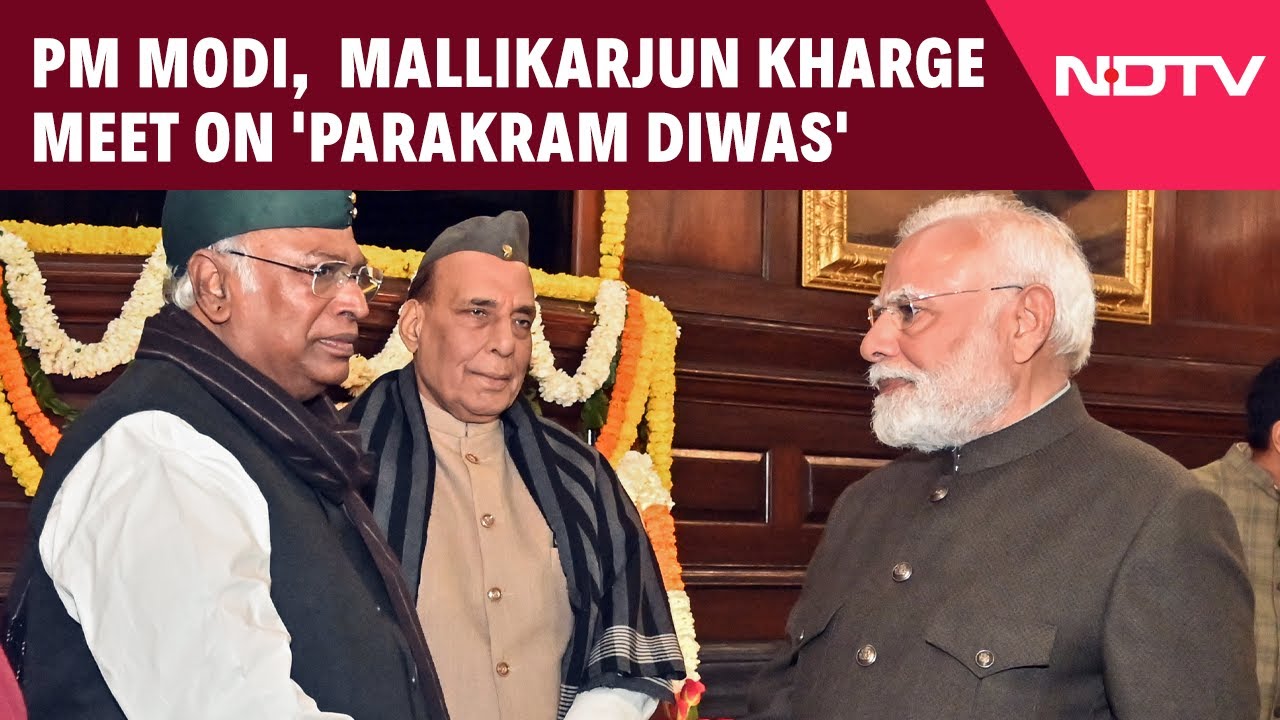 PM Modi, Mallikarjun Kharge Meet At Constitution House On 'Parakram Diwas' PM Modi, Mallikarjun Kharge Meet At Constitution House On 'Parakram Diwas'