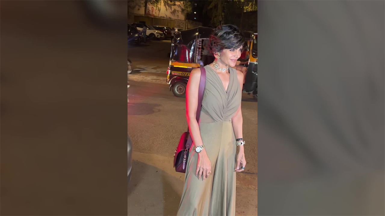 Mandira Bedi Slays in Green!
