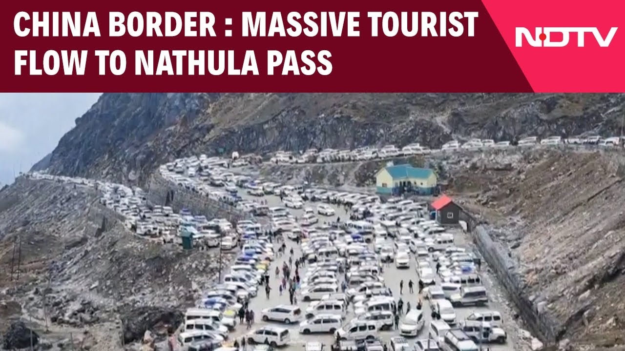 Video : China Border : Tourists Enjoy Snowing At Nathula Amid Hightened Security