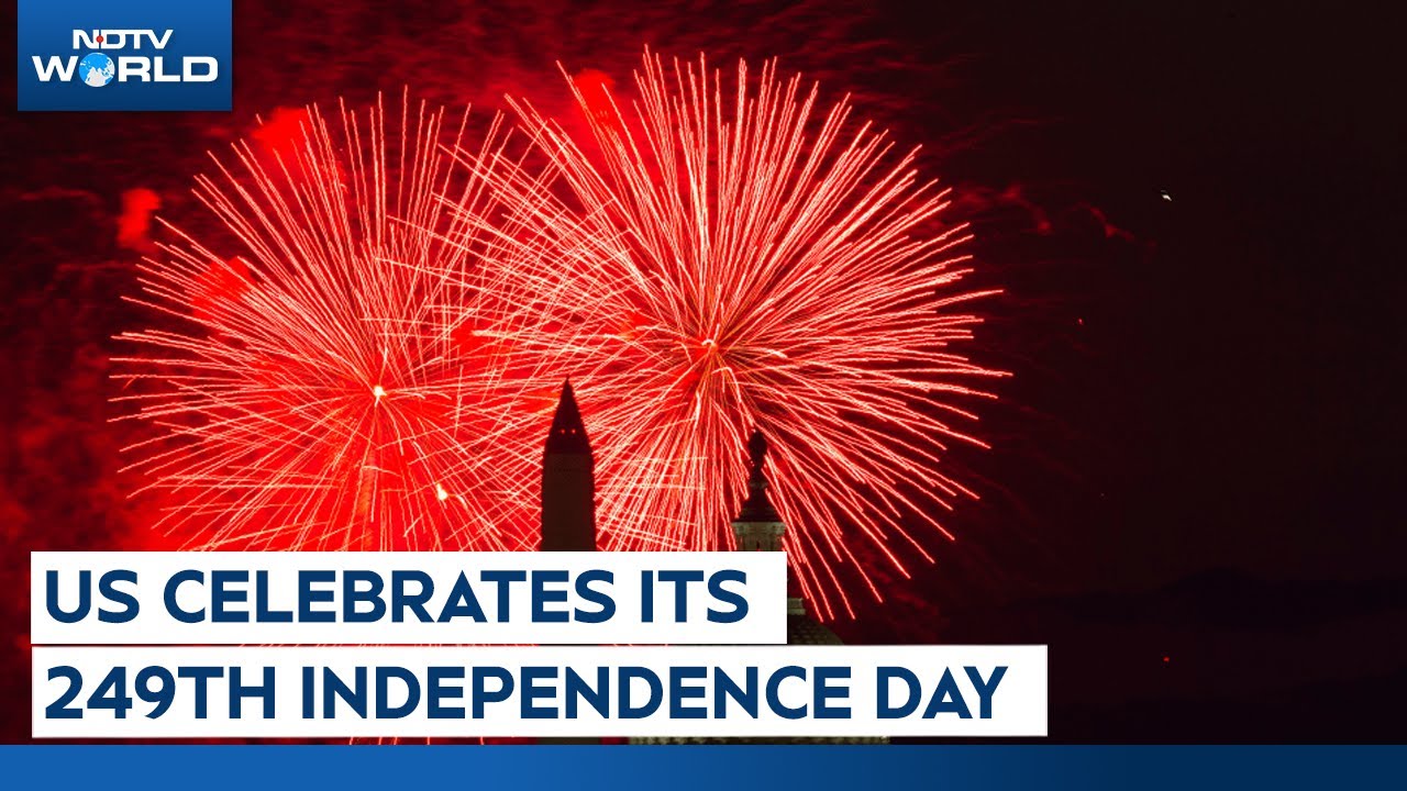 Spectacular Fireworks Illuminate Washington, DC | US Celebrates Its 249th Independence Day