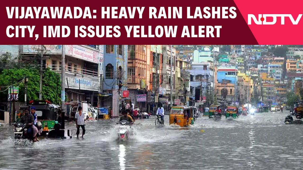 Heavy Rains Lash Vijayawada, IMD Issues Yellow Alert For Thunderstorms Heavy Rains Lash Vijayawada, IMD Issues Yellow Alert For Thunderstorms
