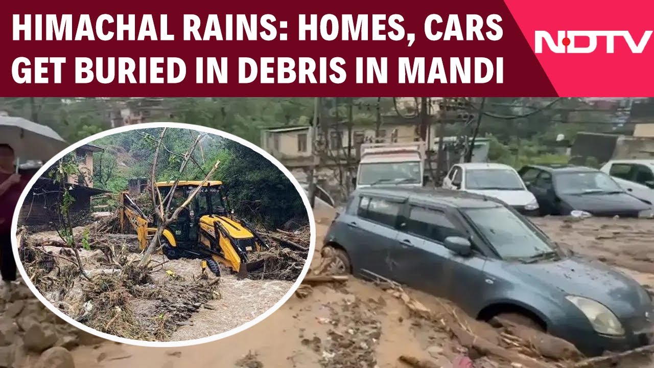 Himachal Cloudburst | Heavy Rainfall Caused Debris To Enter Homes in Mandi, Residents Trapped