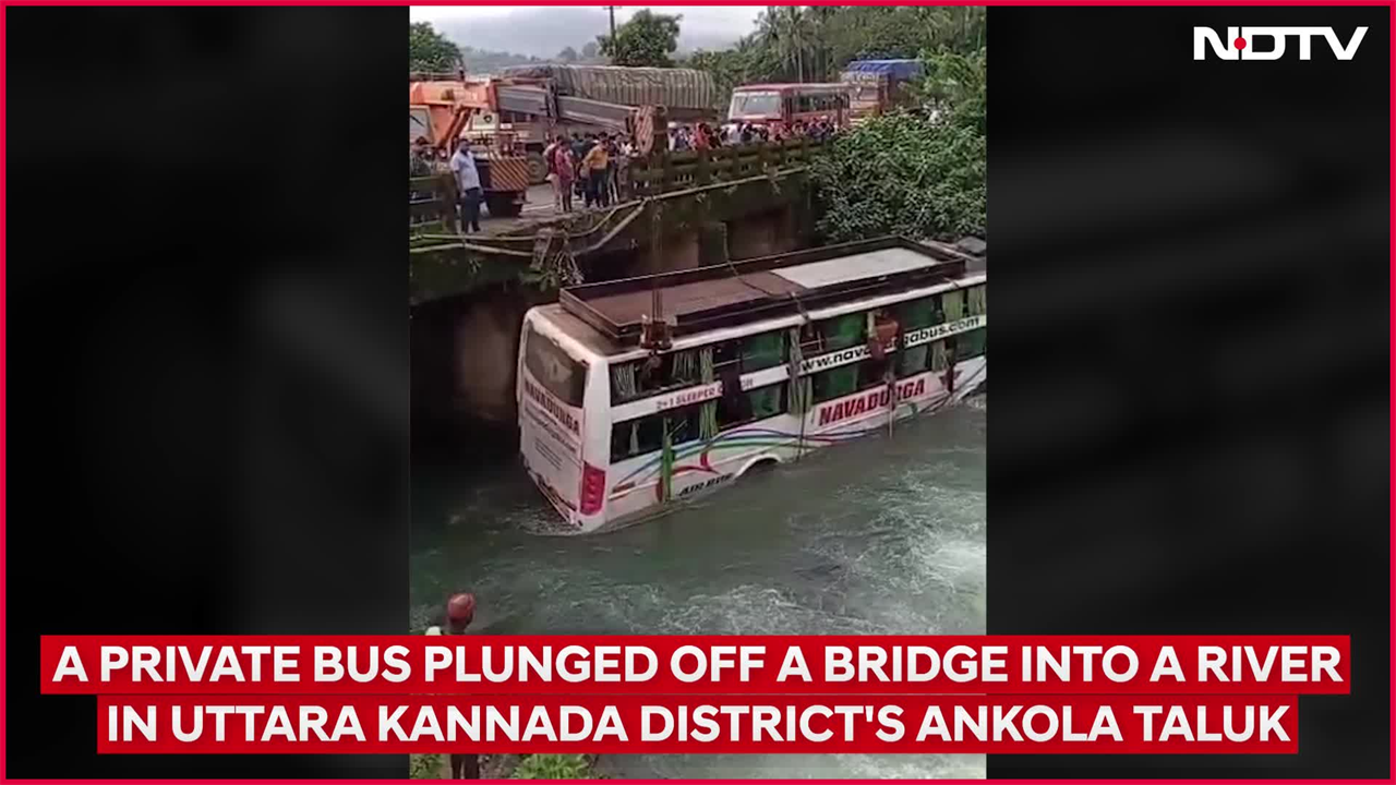 Video: Bus Accident | A Bus Carrying 21 Passengers Plunges Into River, Leaving 1 Dead In Ankola
