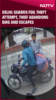 Video: Guards Foil Theft Attempt In Delhi, Thief Abandons Bike and Escapes