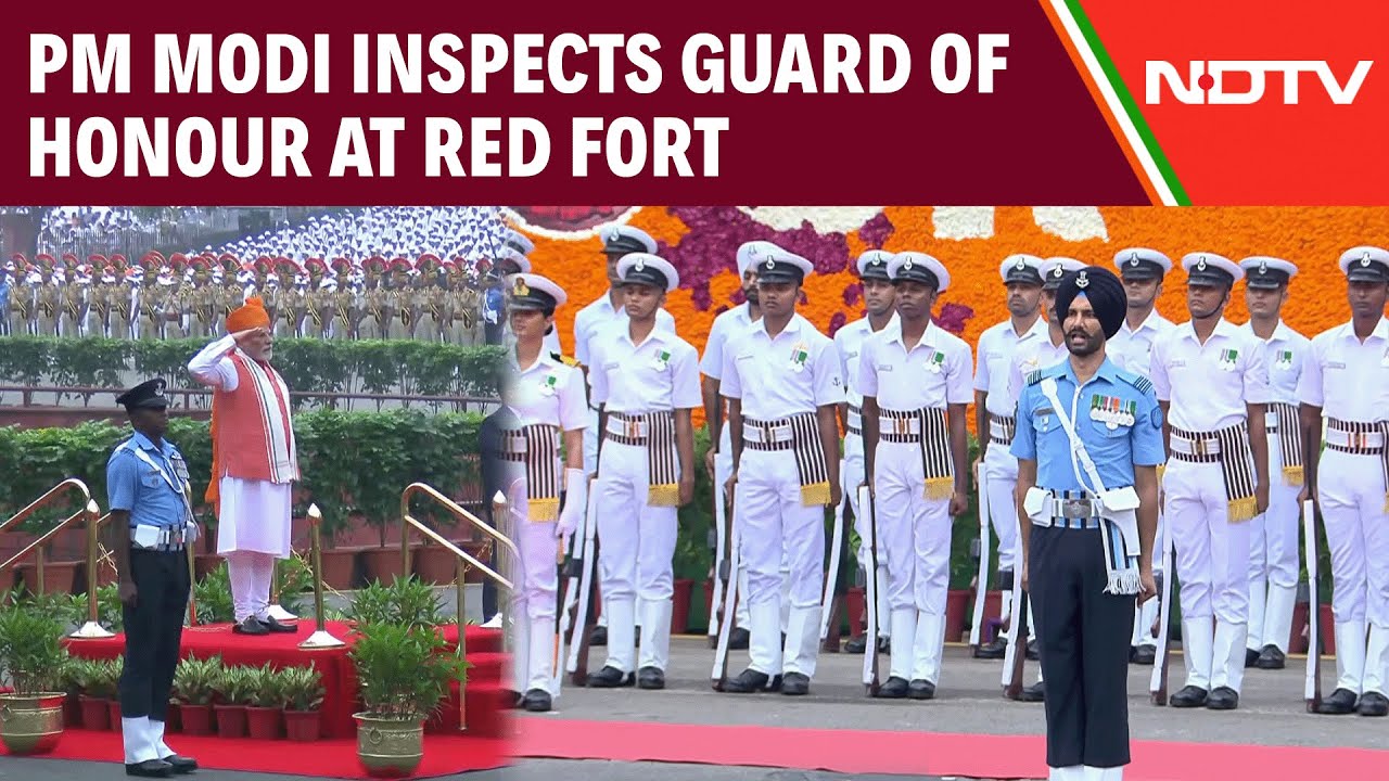 Independence Day | PM Modi Inspects Guard of Honour At Red Fort On Independence Day