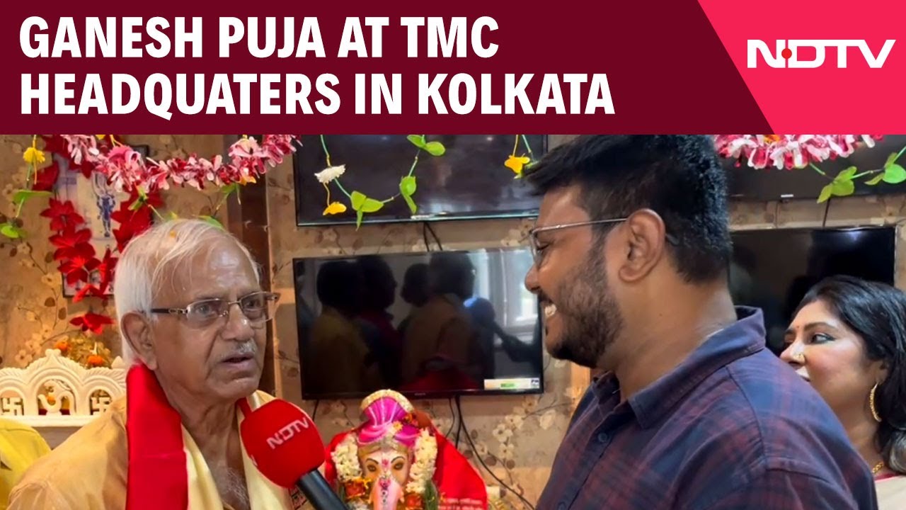 Bengal Minister Sovandeb Chatterjee Performed Aarti During Ganesh Chaturthi At TMC Headquaters