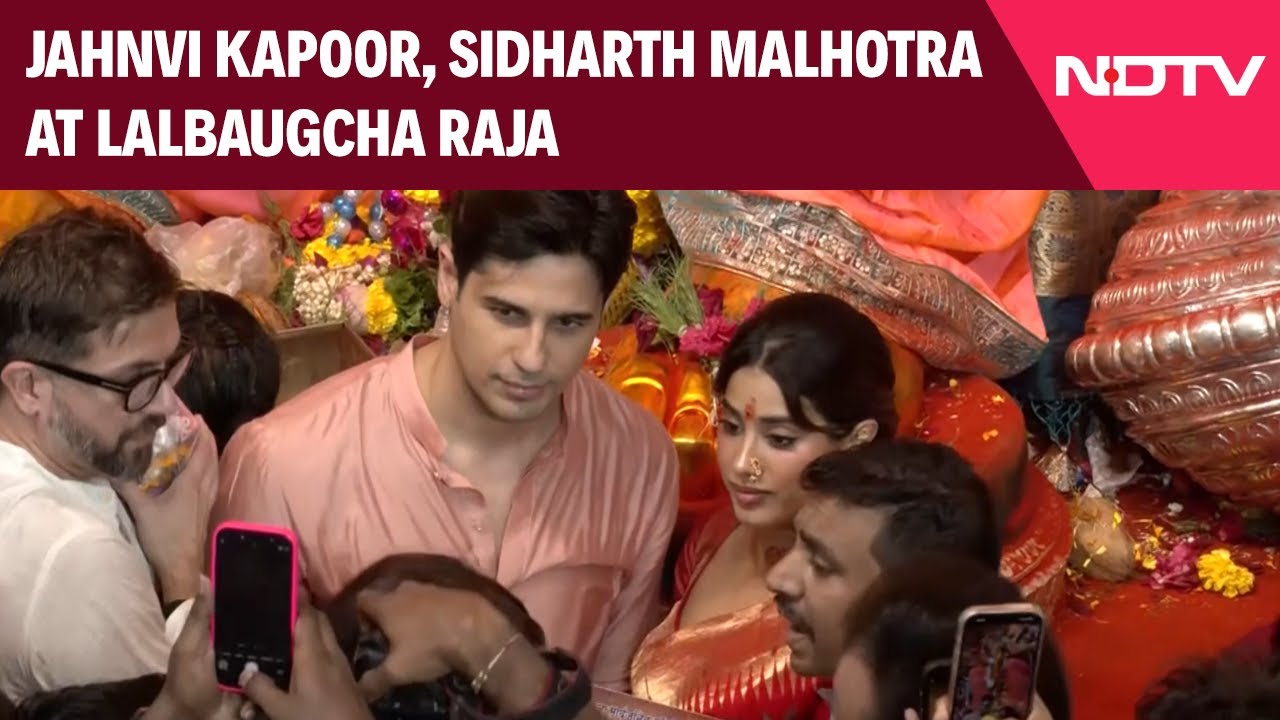 Ganesh Chaturthi 2025: Janhvi Kapoor, Sidharth Malhotra Visit Mumbai's Iconic Lalbaugcha Raja