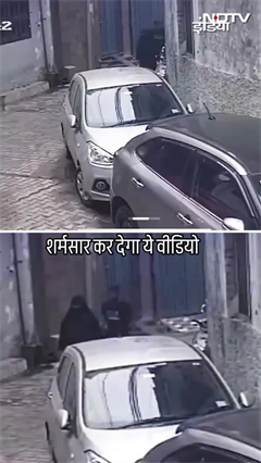 UP News: Moradabad में एक युवक ने सरेआम महिला से छेड़छाड की, घटना का CCTV फुटेज आया सामने