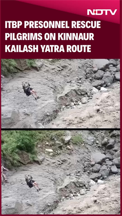 On Camera: ITBP Personnel Rescue Pilgrims On Kinnaur Kailash Yatra Route After Cloudburst On Camera: ITBP Personnel Rescue Pilgrims On Kinnaur Kailash Yatra Route After Cloudburst