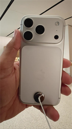 iPhone 17 Pro Hands On!