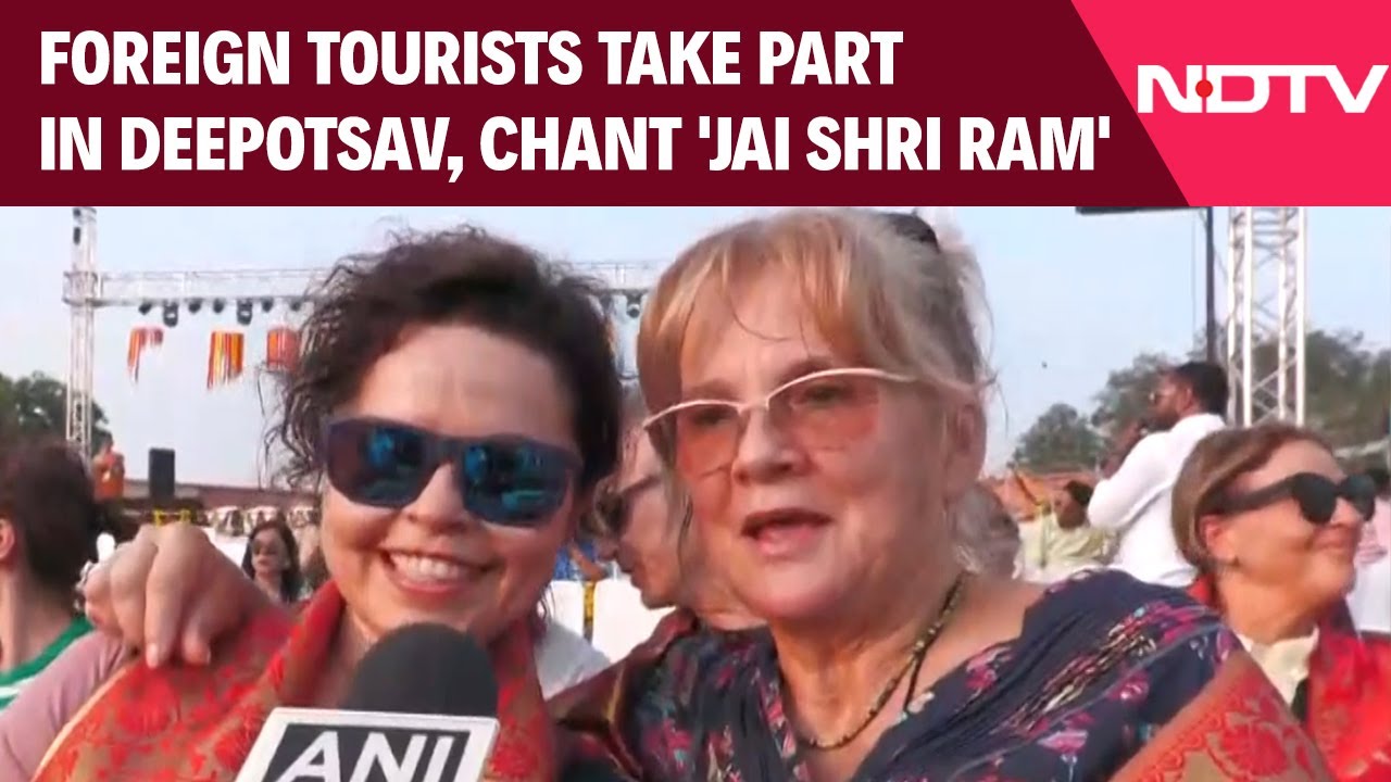 Foreign Tourists Take Part In Deepotsav, Chant 'Jai Shri Ram'