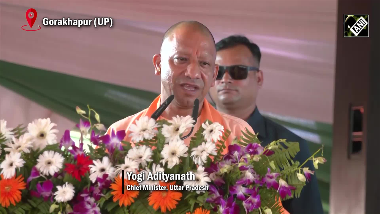 UP CM Cracks A Joke On Ravi Kishan's Watch While Highlighting The Swadeshi Theme