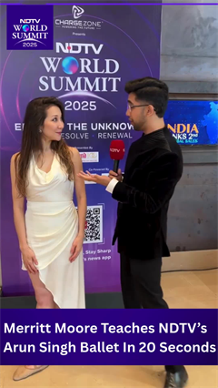 Video: NDTV World Summit | Moore Teaches NDTV’s Arun Singh Ballet In Just 20 Seconds
