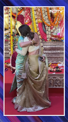 Video: Durga Puja 2025: Alia Bhatt And Rani Mukerji's Meet And Greet Session