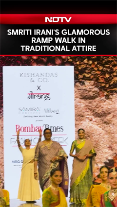 Video: Smriti Irani's Glamorous Ramp Walk In Traditional Attire