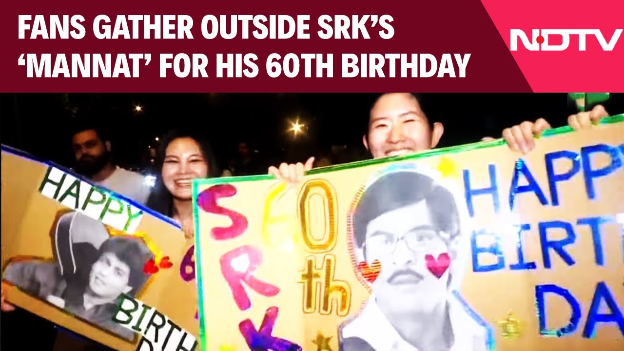 Shah Rukh Khan Birthday | Fans Gather Outside SRK's Residence 'Mannat' On His 60th Birthday