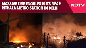Rithala Fire | 1 Dead, Child Injured In Massive Slum Fire Near Delhi Metro Station